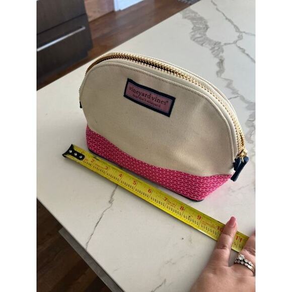 Vineyard vine canvas, zipper cosmetic case - Picture 4 of 5